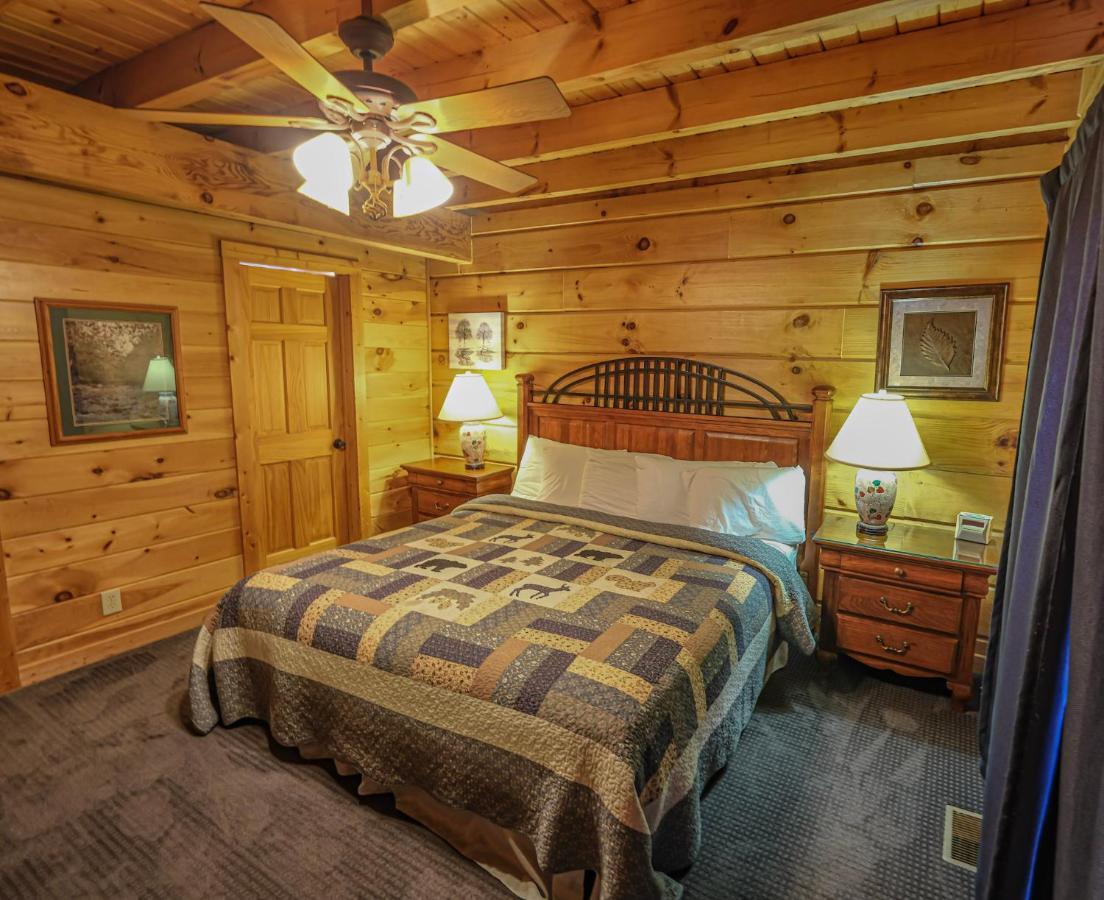 Lazy Bear Lodge Gatlinburg Exterior foto